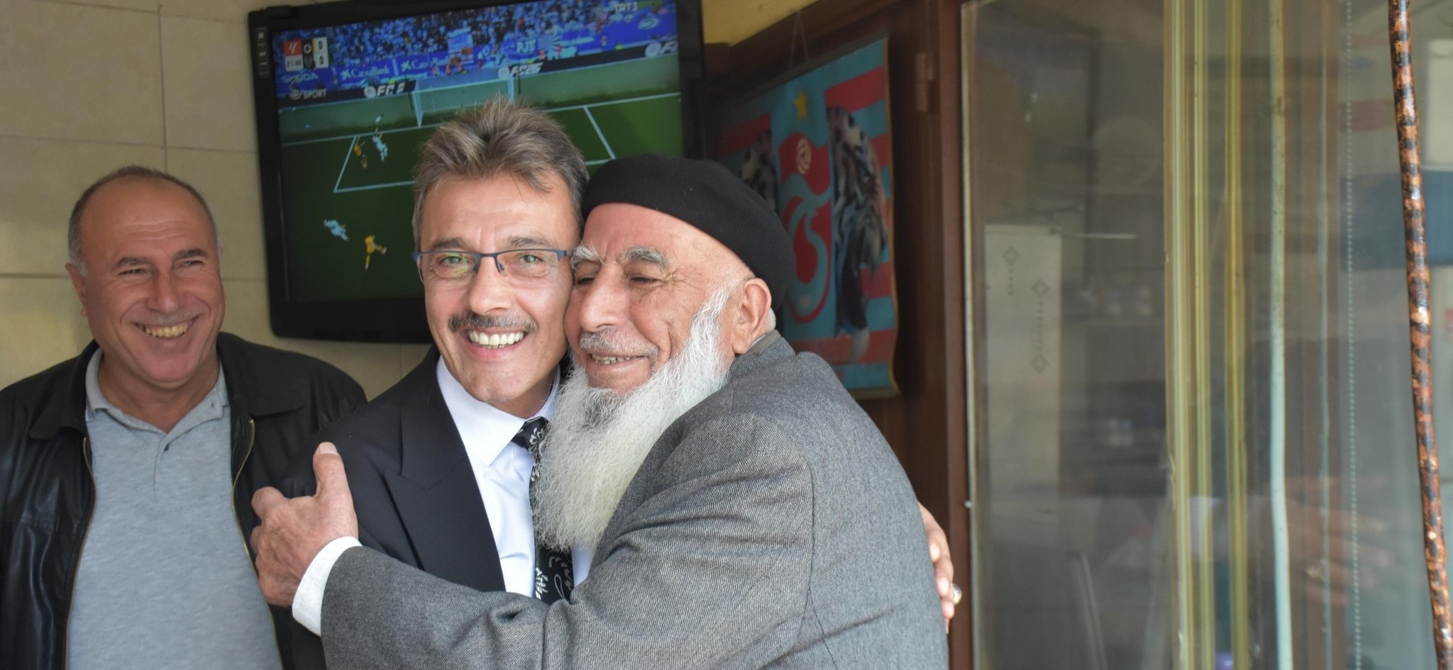 BAŞKAN ŞENOL DİNÇ, ERENLER’İN HER NOKTASINDA VATANDAŞLARLA BULUŞUYOR