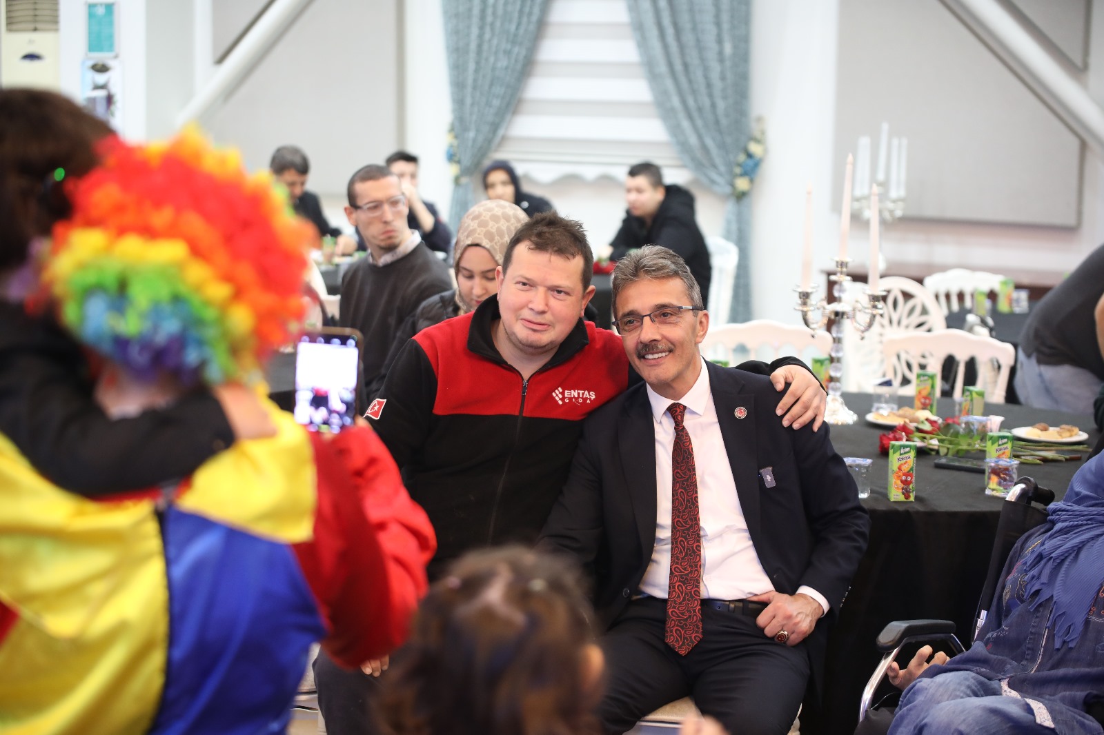 “BİZ BİRLİKTE GÜÇLÜYÜZ”