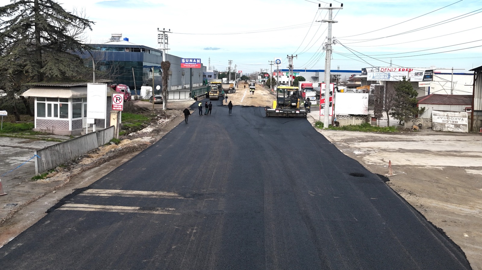ERENLER’DE O CADDE ASFALT İLE YENİLENİYOR